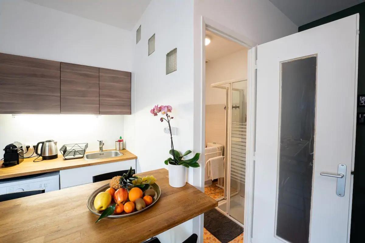 Appartement Centre Village, Clim Et Parking Gratuit エーグ・モルト エクステリア 写真